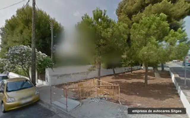 Monbus en direction Barcelona/Aeropuert, empresa de autocares en Sitges