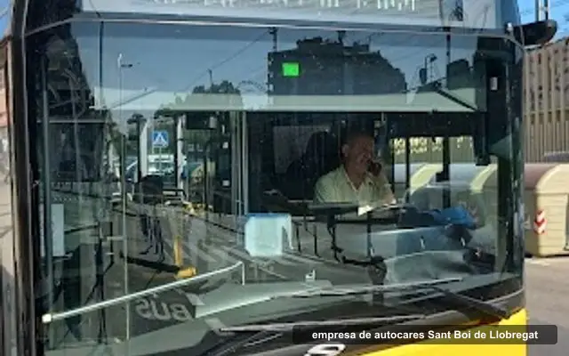 Monbus i Julià, empresa de autocares en Sant Boi de Llobregat
